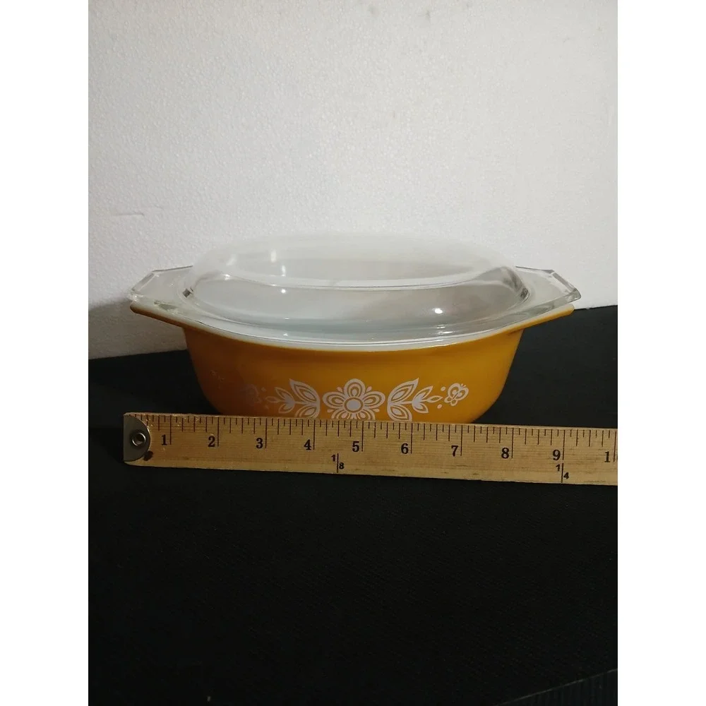 Vintage Pyrex 043 Butterfly Gold 1.5 Qt Oval Casserole Dish w Lid